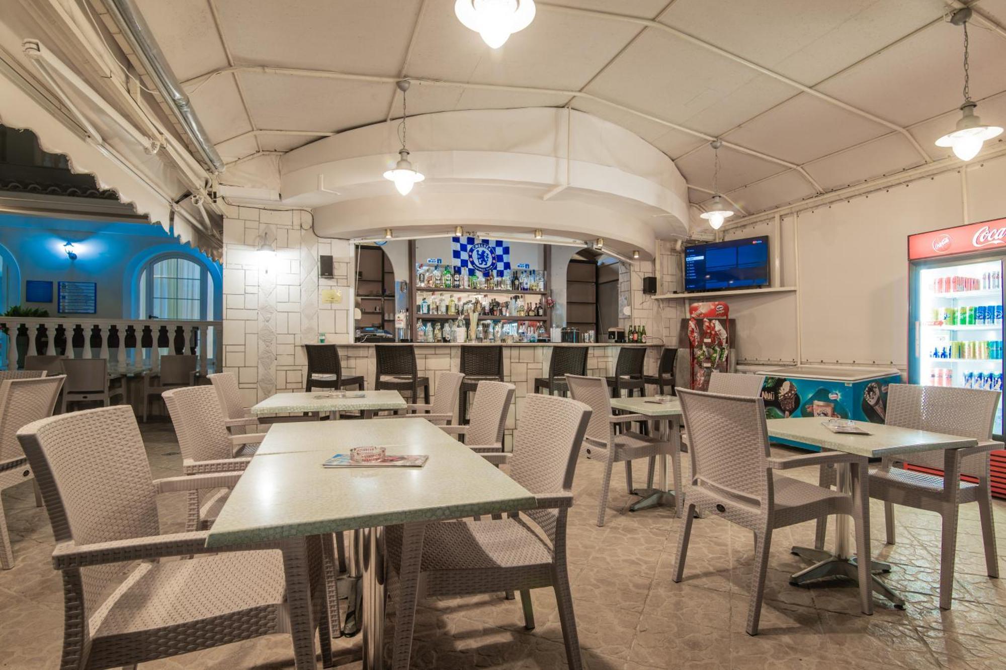 Daisy Hotel Plános Eksteriør bilde