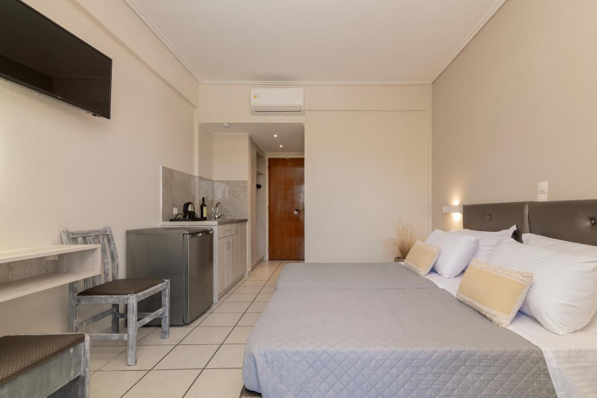 Daisy Hotel Plános Eksteriør bilde